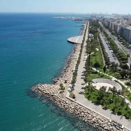 Апартаменты Artemis 3, Beachfront Boutique Лимасол