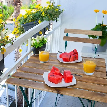 Artemis 3, Beachfront Boutique Апартаменты