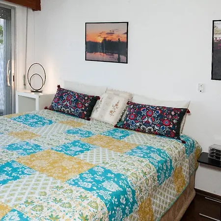 Апартаменты Artemis 3, Beachfront Boutique Лимасол